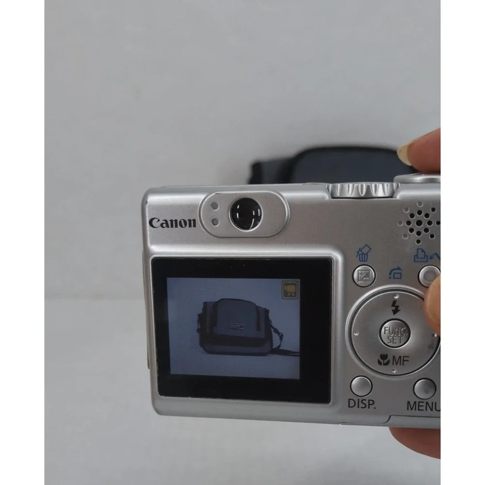 Canon PowerShot A530 Digital Camera Silver 5.0MP 4x Zoom PC1184 & Case TESTED